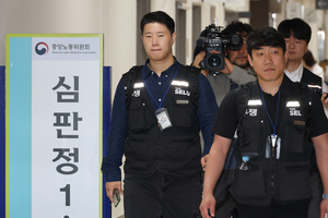 [人사이더] 삼전 노사 ‘막판 줄다리기’… 적자 사업부 성과급 배분 어떻게?