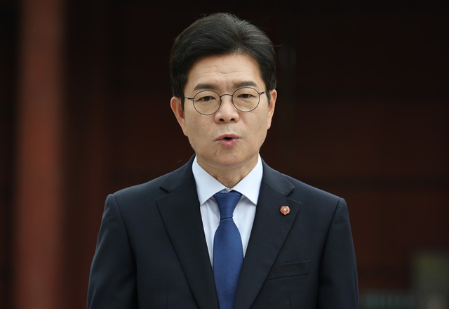 정원오 더불어민주당 서울시장 후보가 19일 서울 중구 덕수궁 앞에서 열린 ‘서울-제주 상생협력 정책협약 기자회견’에서 발언하고 있다. [연합뉴스]