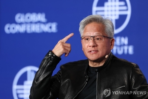H200 구매 거절 中에 젠슨 황 “결국 AI칩 시장 개방할 것”