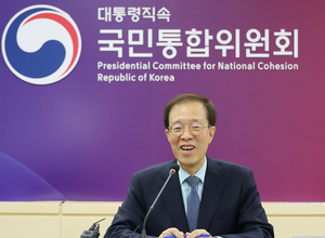 “40년 공직에 이런 무례 처음”… 이석연 “靑행정관이 갑질 메일” 격정 토로