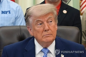 미군 공습에 이란 즉각 대응 자제…종전협상 타결-전쟁재개 기로