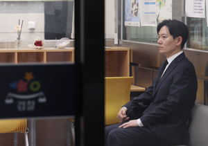 ‘대북송금 수사’ 박상용 검사 “직무정지 무기한 연장은 위법”…국민신문고 청원