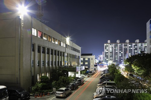 “시험삼아 쏴본건데” 아파트 8층서 새총으로 쇠구슬 쏜 70대 검거