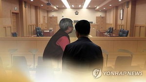 “술 마실 돈 왜 안주냐” 80대 모친 폭행한 50대 실형