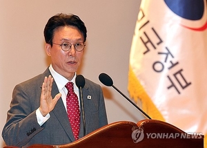 [속보] 金총리 “선관위 고위직 모두 물러나야…국정조사·특검도 할 수 있다”
