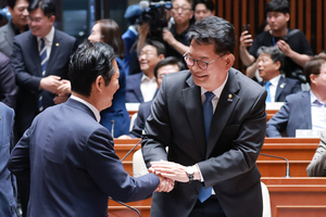 민주, 8월 전대 신경전 격화… “정청래 반대운동”·“송영길 해당행위자”