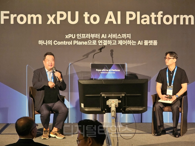 이노그리드 김명진(왼쪽) 대표와 권경민 CTO가 9일 서울 광화문 포시즌스호텔에서 열린 ‘이노그리드 테크 비전 데이 2026’에서 청중의 질문에 답하고 있다. 팽동현 기자