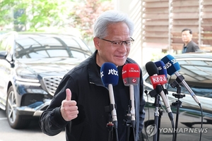 [사설] 강렬했던 젠슨 황 4박 5일… 협력하되 ‘AI 생태계’ 종속 피해야