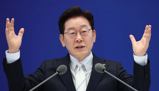 이재명 대통령이 지난 6월 8일 청와대 영빈관에서 열린 취임 1주년 기자회견에서 발언하고 있다. [연합뉴스]