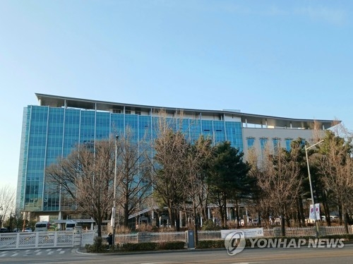 [속보] 의원회관서 국회직원 추정 50대 남성 추락…“심정지 상태”