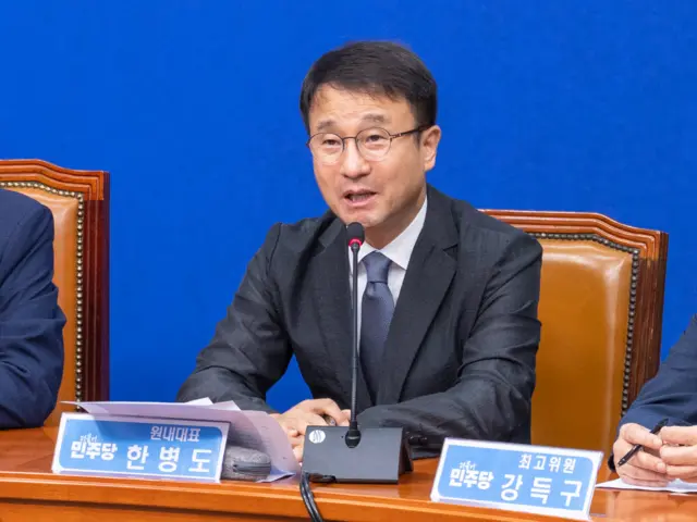 한병도 더불어민주당 원내대표가 15일 국회에서 열린 최고위원회의에서 발언하고 있다. <연합뉴스>