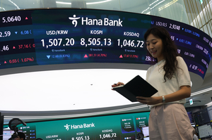 5개월째 멈추지 않는 외국인 ‘팔자’…5월 국내주식 318억달러 팔았다