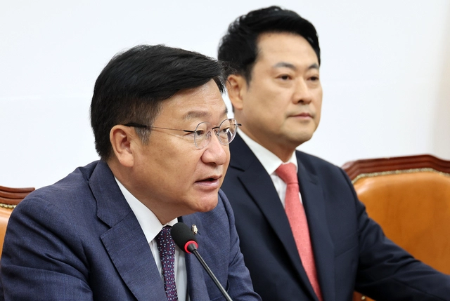 정점식 국민의힘 원내대표가 15일 국회에서 열린 최고위원회의에서 발언하고 있다. <연합뉴스>