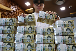 시중에 풀린 돈 한 달 새 25조 늘었다…반도체 예치금·CMA로 자금 유입