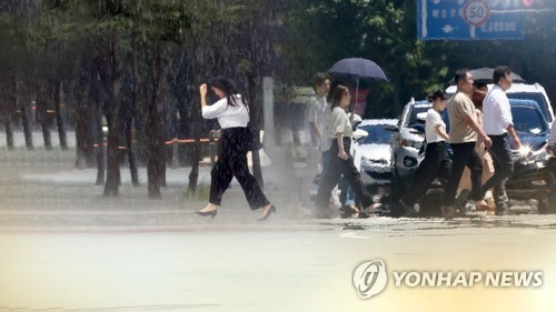 폭염과 소나기 오는 날씨 [연합뉴스]