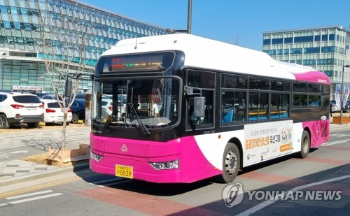 [속보] 세종서 또 시내버스 정류장 돌진…벤치 앉아있던 중학생 부상