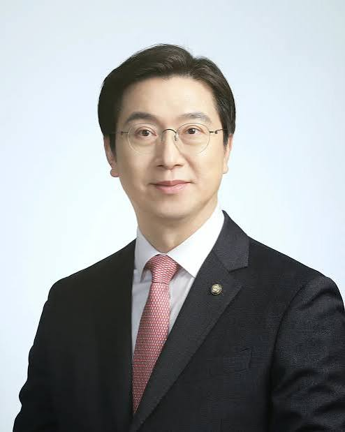 "개인정보위, 리멤버·SK쉴더스 삼킨 외국계 사모펀드 조사 '감감무소... - 뉴스 썸네일 이미지