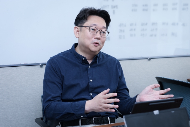 서남희 LG유플러스 CV담당(상무)이 30일 서울 용산구 LG유플러스 용산사옥에서 디지털타임스와 인터뷰하고 있다. LG유플러스 제공
