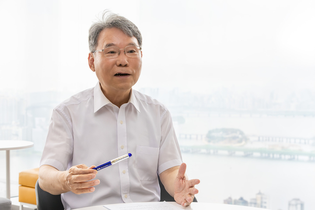 염흥열 KT 개인정보보호 자문위원장(순천향대학교 정보보호학과 명예교수). KT 제공