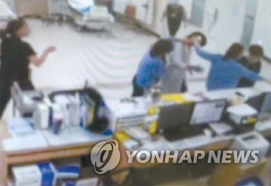 구미차병원 응급실 주취자 의사 폭행. 대한의사협회=연합뉴스