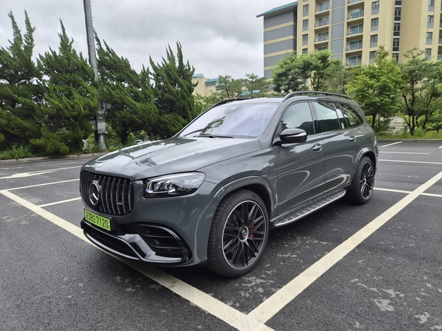 메르세데스-AMG GLS 63 4MATIC+  정측면부. 임주희 기자
