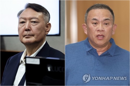 윤석열 전 대통령(왼쪽)과 명태균씨. 연합뉴스