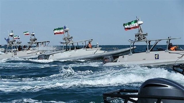 이란 이슬람혁명수비대(IRGC) 해군이 운용하는 고속정. [이란 국영 IRNA·연합뉴스 사진]