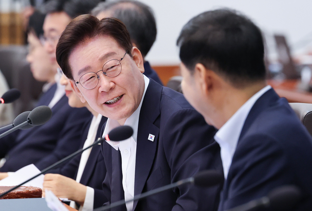 이재명 대통령이 지난 7월 14일 청와대에서 열린 국무회의에서 발언하고 있다. [청와대통신사진기자단·연합뉴스]