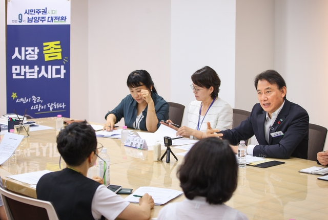 최현덕 시장이 ‘시장 좀 만납시다’를 가졌다.