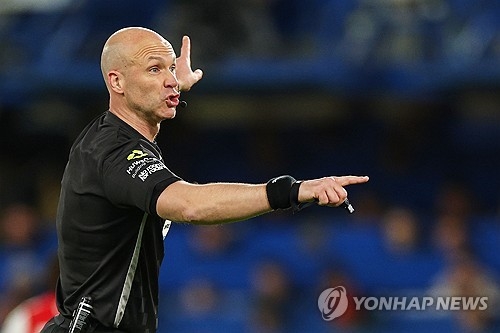 테일러 심판 월드컵서 파울루 벤투 감독 퇴장시켜 은