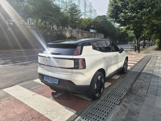 볼보 EX30 후면부. 임주희 기자