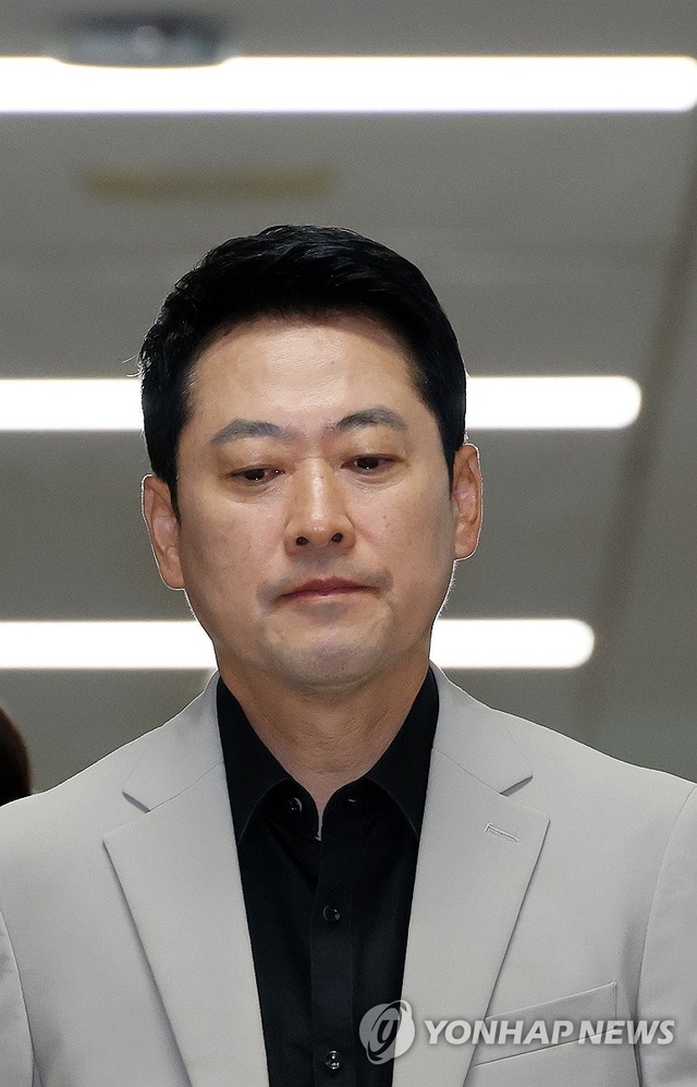 장동혁 국민의힘 대표가 지난 4일 국회에서 열린 '검찰 보완수사권 폐지·공소기각 조항의 위헌성과 대통령 재의요구권 행사 촉구 긴급 토론회'에 참석하고 있다. 연합뉴스
