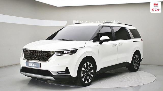 2023년식 4세대 기아 카니발. 케이카 홈페이지