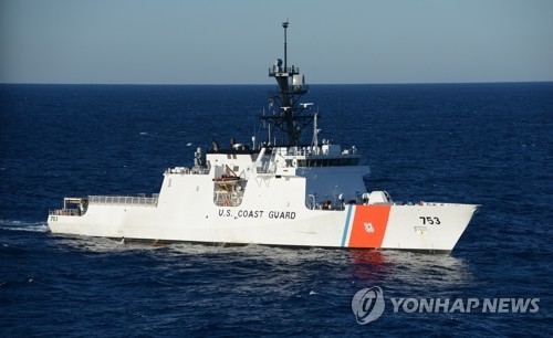 도널드 트럼프 미국 대통령은 22일(현지시간) 백악관에서 해군의 신형 호위함 건조 계획을 소개하면서 “해군은 한국 기업 한화와 협력할 것”이라고 밝혔다. 사진은 미 해군 신형 호위함의 기반이 될 레전드급 경비함. 미 국방부 제공. 연합뉴스