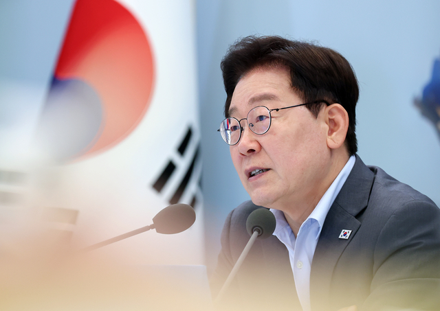 이재명 대통령이 5일 청와대 영빈관에서 열린 교육부·국가교육위·문체부·국가유산청 등에 대한 부처 업무보고에서 발언하고 있다. [연합뉴스]