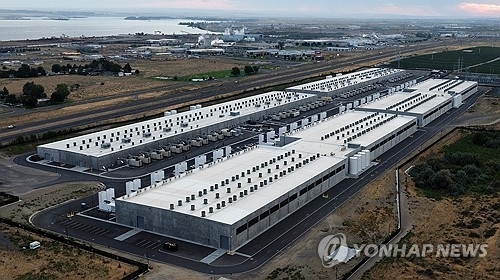 잇단 모라토리엄 선언…님비 덫에 걸린 AI 데이터센터