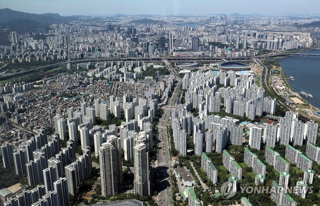 서울 아파트 밀집지역 전경. [연합뉴스]