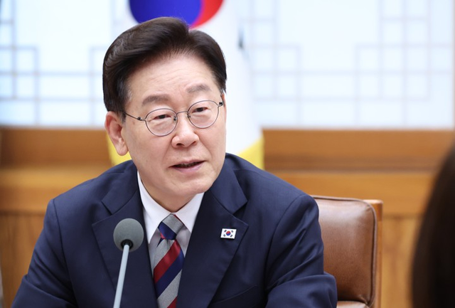이재명 대통령이 14일 청와대에서 열린 청년정책 전문가 간담회에서 발언하고 있다. [청와대통신사진기자단]