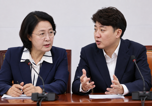 추미애 “경기도 재정파탄 우려”에…이준석 “이재명 빚부터 따져야”