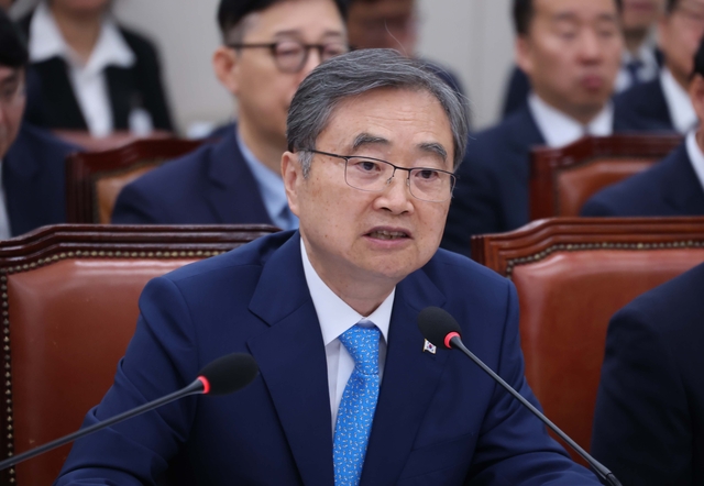 조현 외교부 장관이 19일 국회에서 열린 외교통일위원회 전체회의에서 한미 연합연습 ‘을지 자유의 방패’ (UFS·Ulchi Freedom Shield) 훈련 축소와 관련한 질의에 답변하고 있다. [연합뉴스]