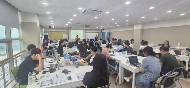 경기도교육청이 직업계고 교사 러닝퍼실리테이터 자격 연수를 가졌다.