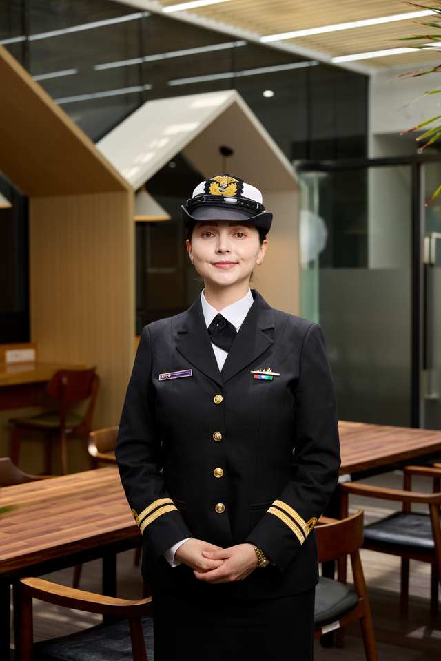한국해양과학기술원에서 콜롬비아 해군 여성 장교 중 처음으로 박사학위를 취득한 타티아나 대위. 해양과기원 제공.