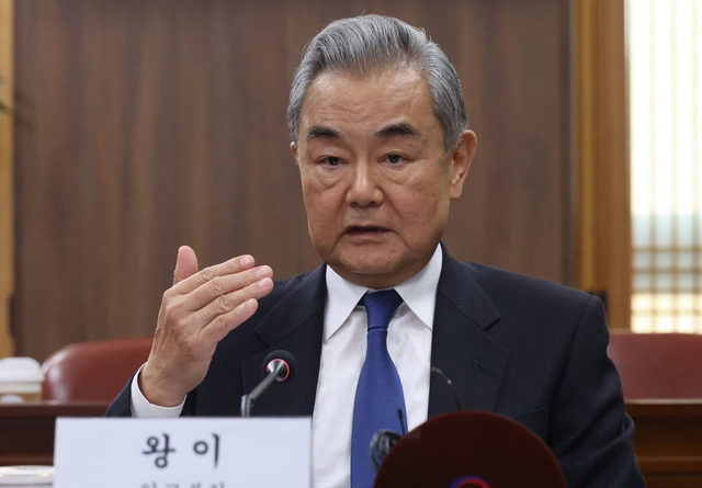 왕이 중국공산당 중앙외사판공실 주임 겸 외교부장이 19일 서울 종로구 정부서울청사 외교부에서 열린 한중 외교장관 회담에서 발언하고 있다.  [연합뉴스]