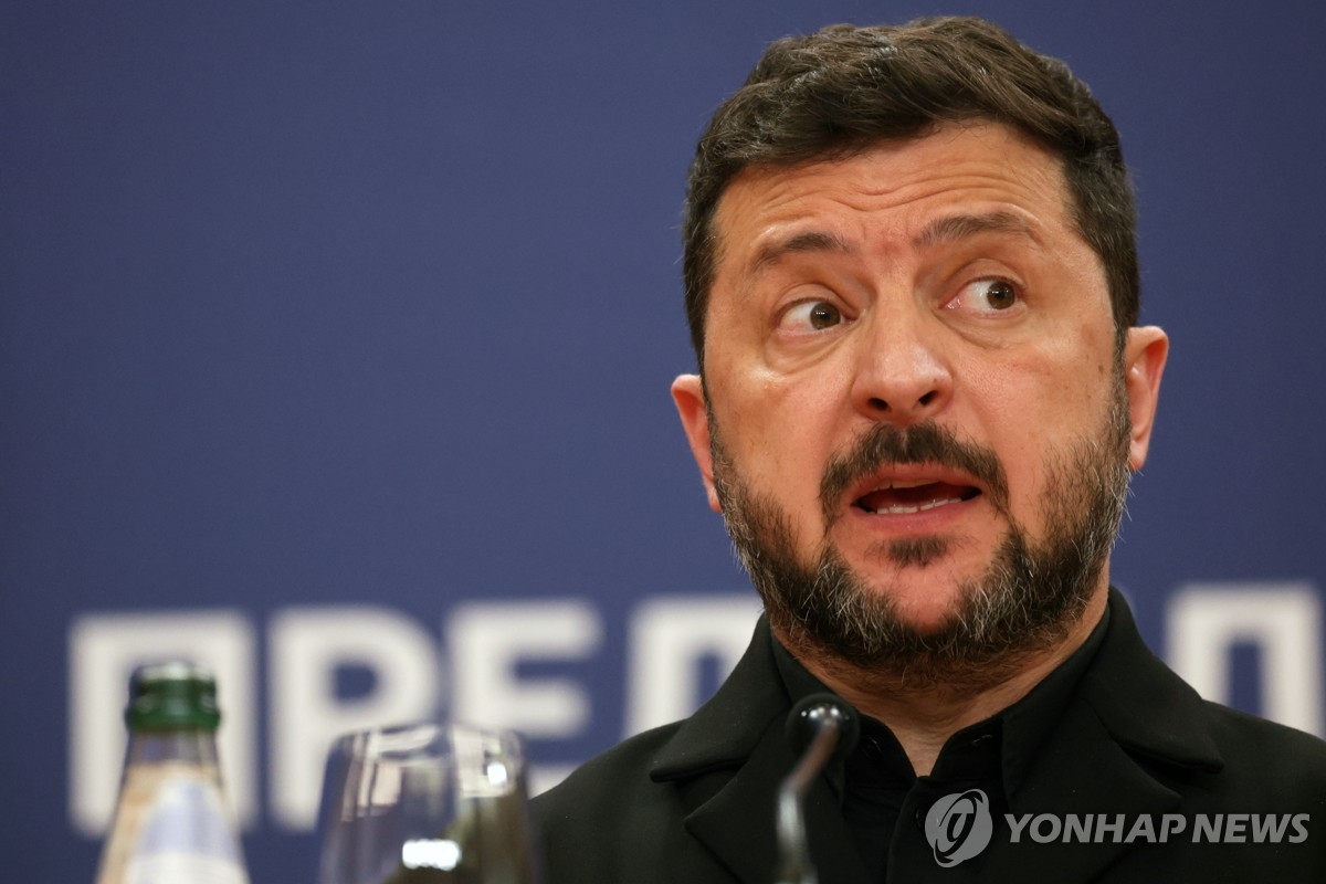 “한국 천궁 맡겨놨냐” 젤렌스키 무기 지원 요구에 민심 썰렁