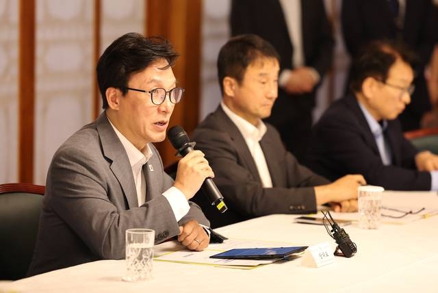 김민석 더불어민주당 대표가 23일 서울 종로구 삼청동 총리공관에서 열린 고위 당정협의회에 참석해 발언하고 있다. 연합뉴스