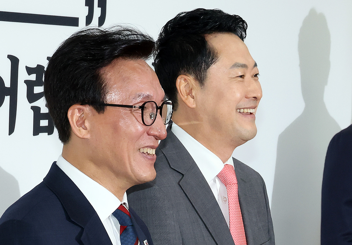 정당 지지율 민주 41% vs 국힘 24%... 김민석 직무 기대감 50%
