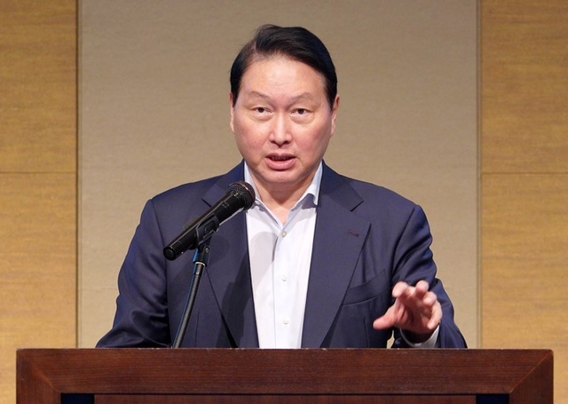 최태원 대한상공회의소 회장이 31일 일본 센다이 웨스틴 호텔에서 열린 '제15회 한일상공회의소 회장단 회의'에서 개회사를 하고 있다. 대한상공회의소 제공.
