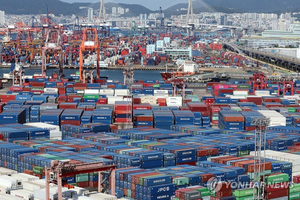 8월 수출 982.5억달러…68.7%↑·역대 3위 실적