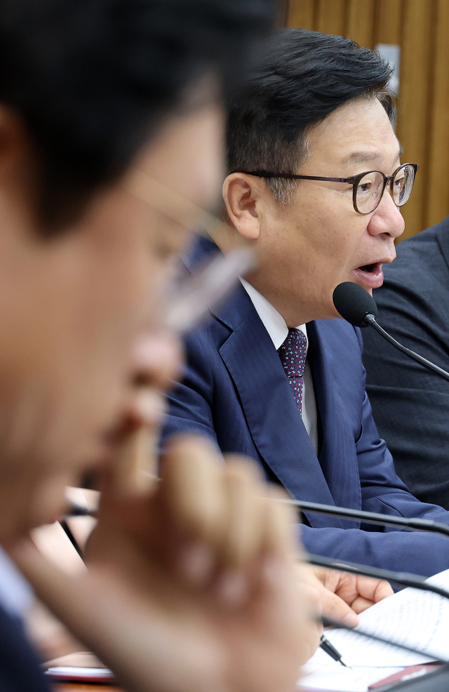 국민의힘 정점식 원내대표가 1일 국회에서 열린 원내대책회의에서 발언하고 있다. 연합뉴스