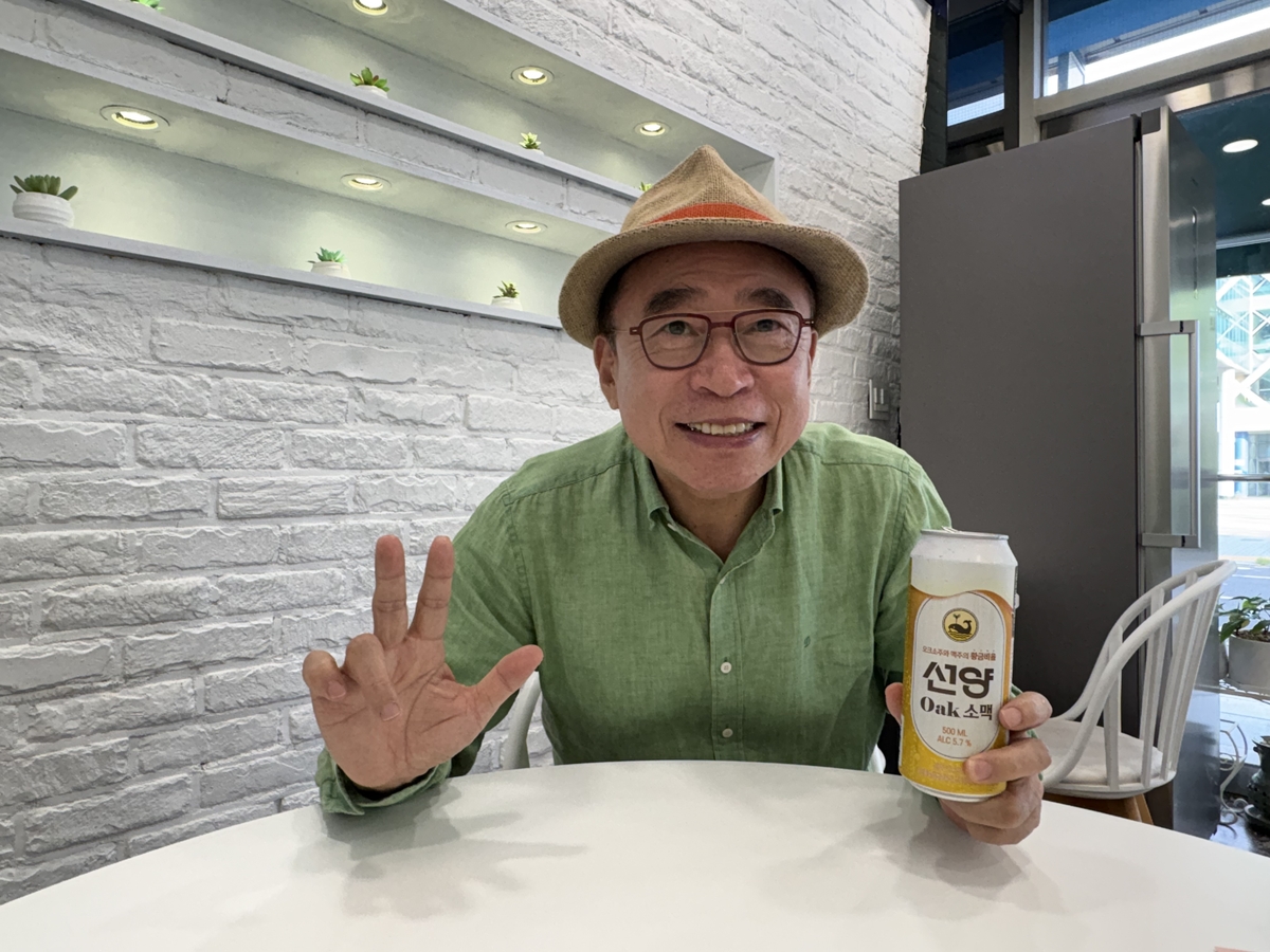 [오늘의 DT인] 벤처기업가에서 소주회사 회장으로… “술도 본질은 사람 잇는 것”